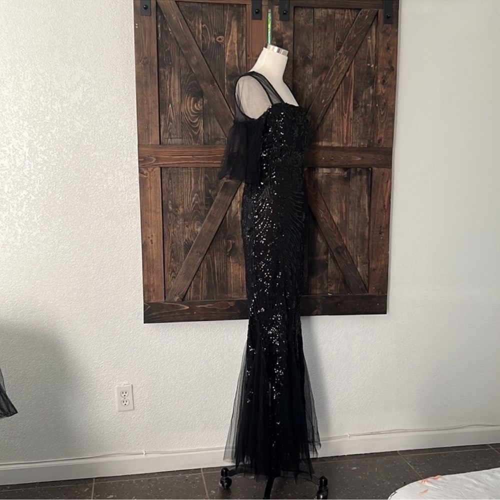 Elegant Black Sequin Wedding Dress - Picture 9 of 14